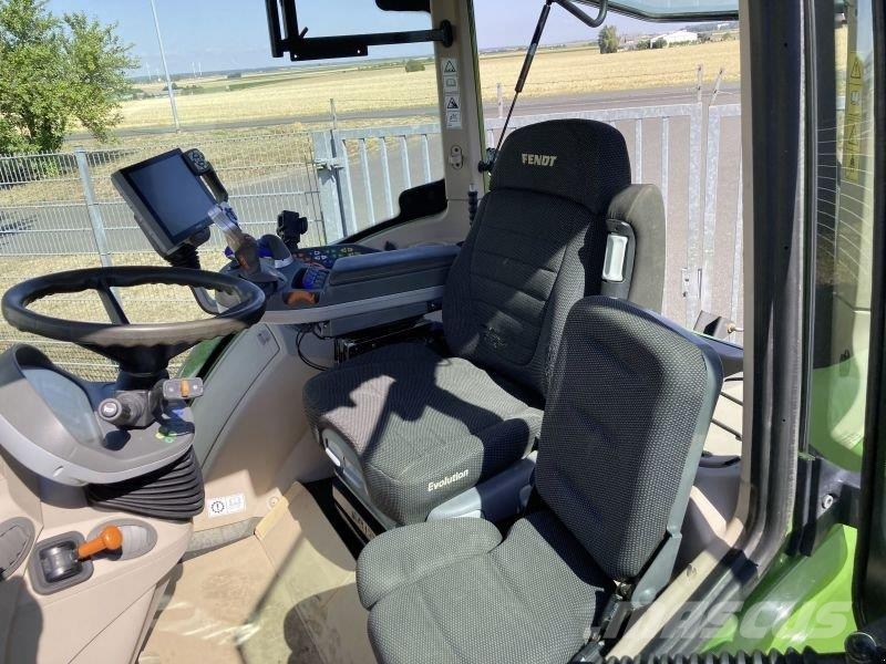 Fendt 720 VARIO S4 PROFI PLUS Traktory