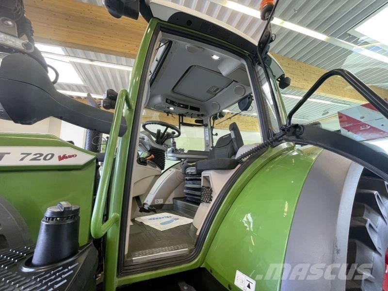 Fendt 720 VARIO S4 PROFI PLUS Tractores