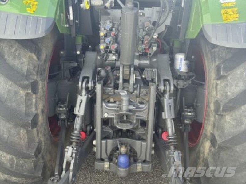 Fendt 720 VARIO S4 PROFI PLUS トラクター