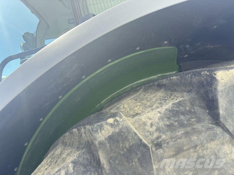 Fendt 720 VARIO S4 PROFI PLUS トラクター