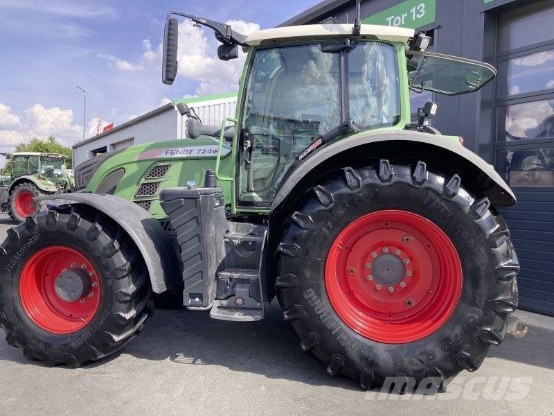 Fendt 724 VARIO Tracteur