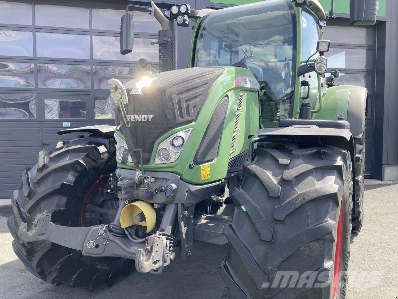 Fendt 724 VARIO Tracteur