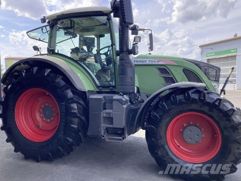 Fendt 724 VARIO Tracteur