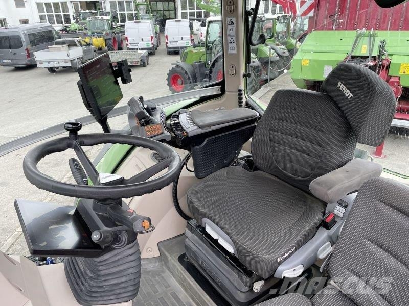 Fendt 724 VARIO GEN6 PROFI PLUS Tractoren
