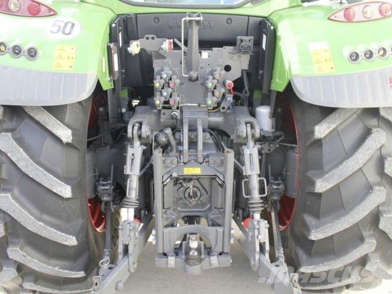 Fendt 724 VARIO GEN6 PROFI PLUS Tractors