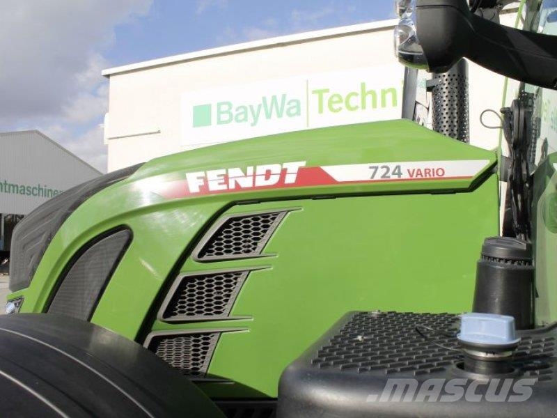 Fendt 724 VARIO GEN6 PROFI PLUS Tractors