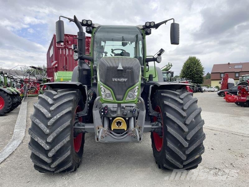 Fendt 724 VARIO GEN6 PROFI PLUS Tractoren