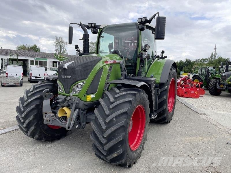 Fendt 724 VARIO GEN6 PROFI PLUS Tractoren