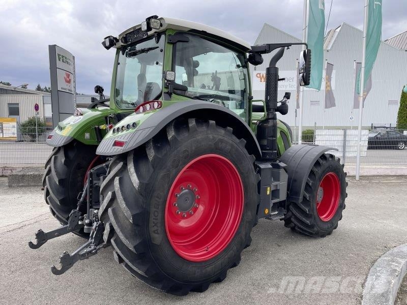 Fendt 724 VARIO GEN6 PROFI PLUS Tractoren