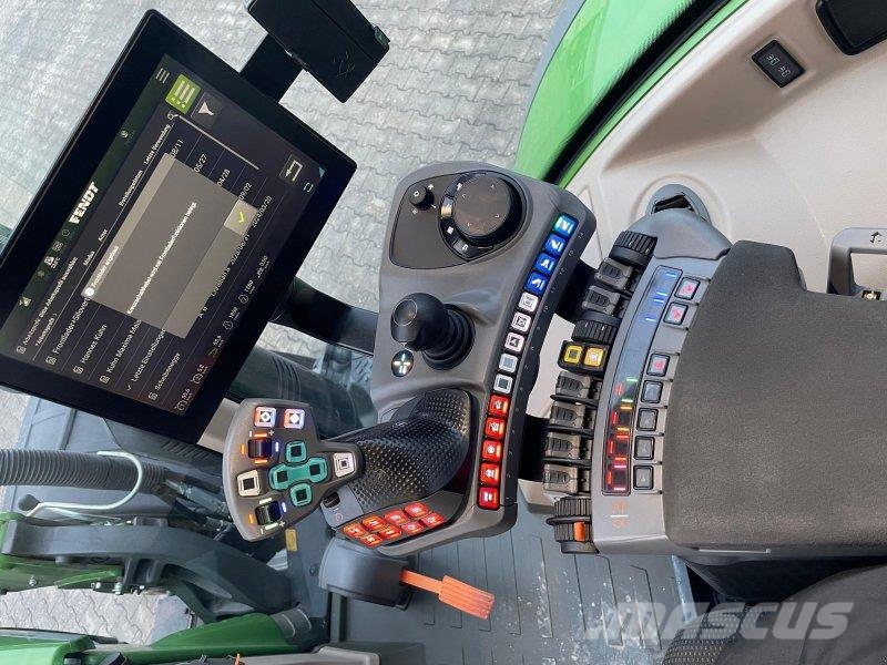 Fendt 724 Vario mit Frontlader Traktori