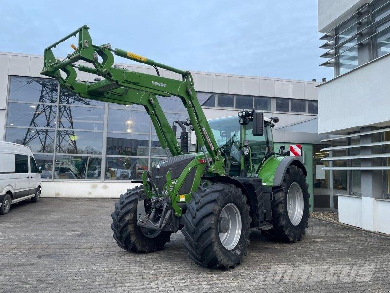Fendt 724 Vario mit Frontlader Traktori