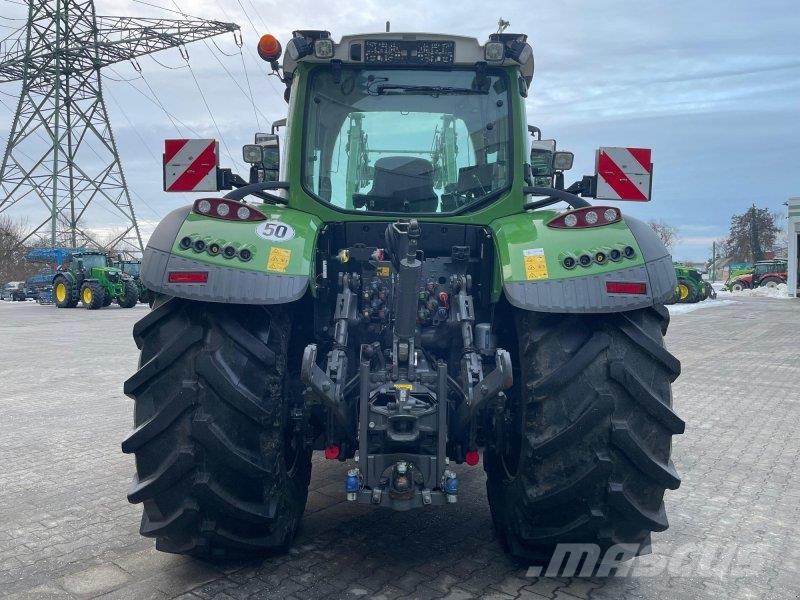 Fendt 724 Vario mit Frontlader Traktori