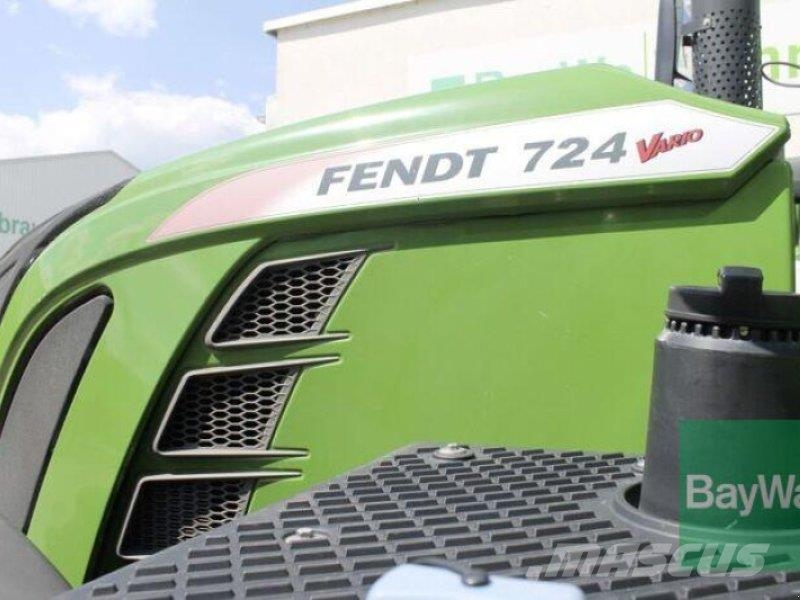 Fendt 724 VARIO S4 Tractoren