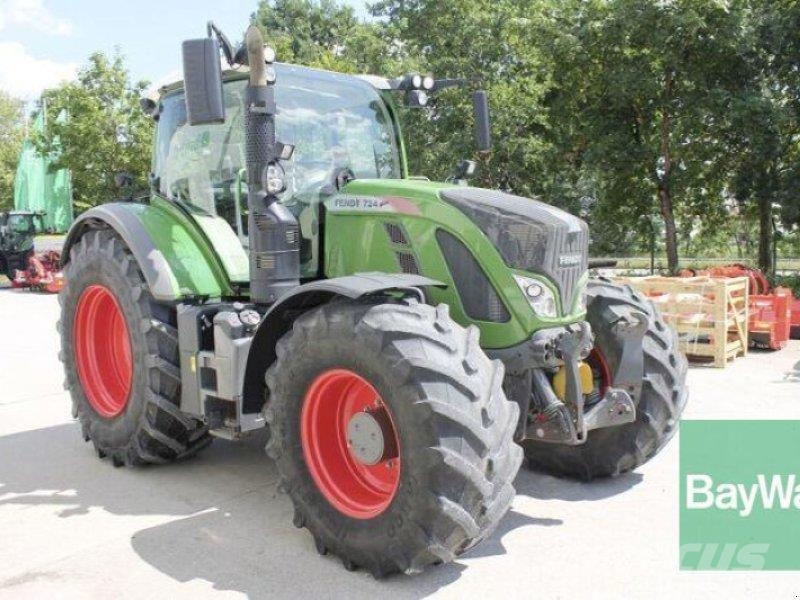 Fendt 724 VARIO S4 Tractoren