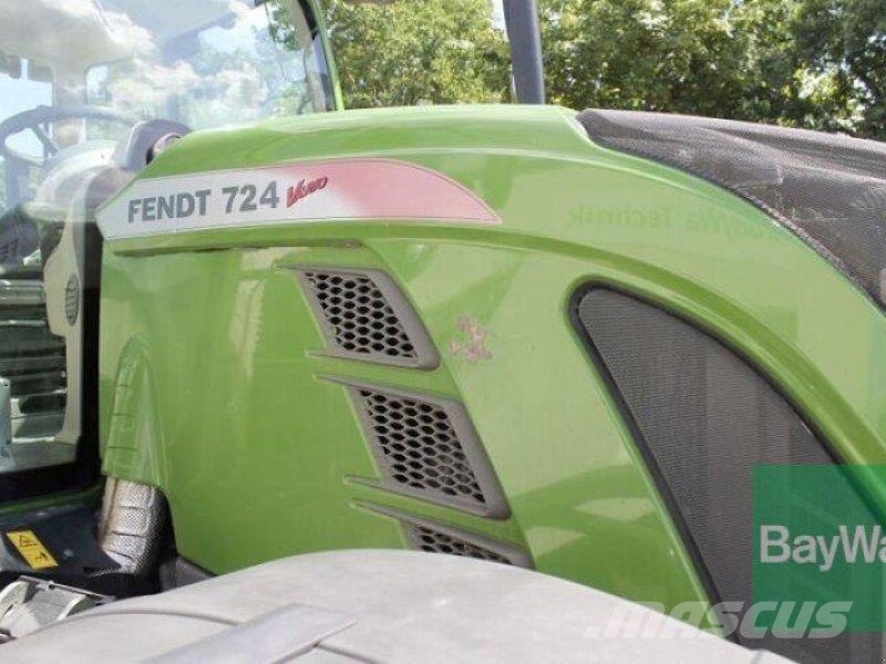Fendt 724 VARIO S4 Tractoren