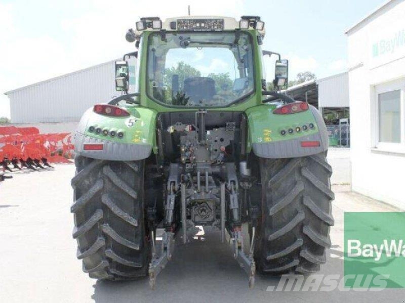 Fendt 724 VARIO S4 Tractoren