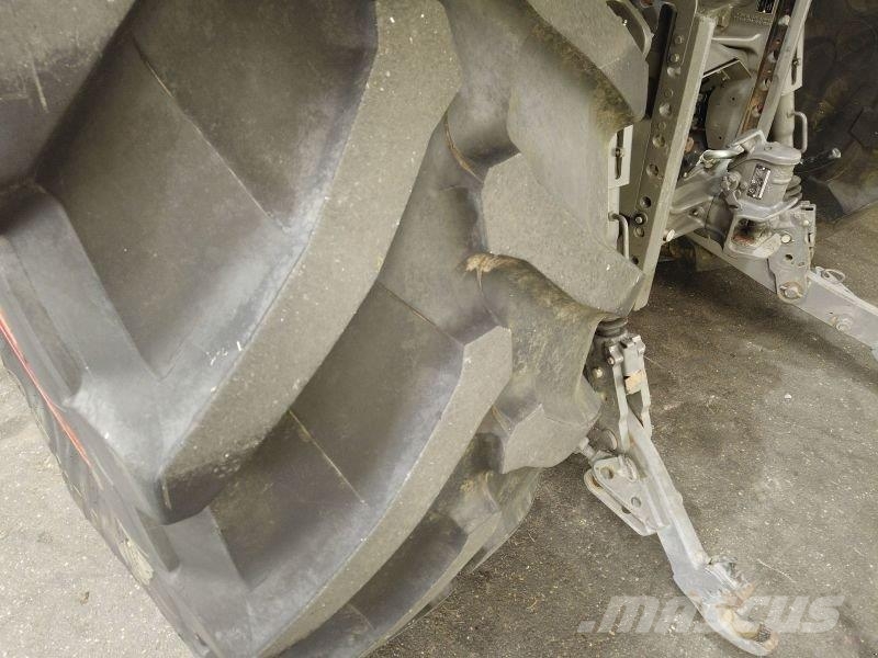 Fendt 724 VARIO S4 PROFI PLUS Traktorji