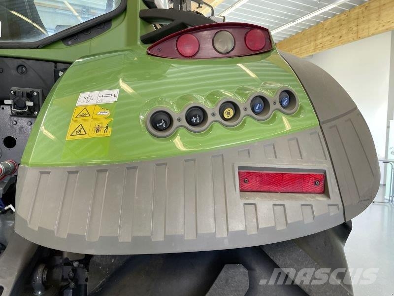 Fendt 724 VARIO S4 PROFI PLUS Traktorji