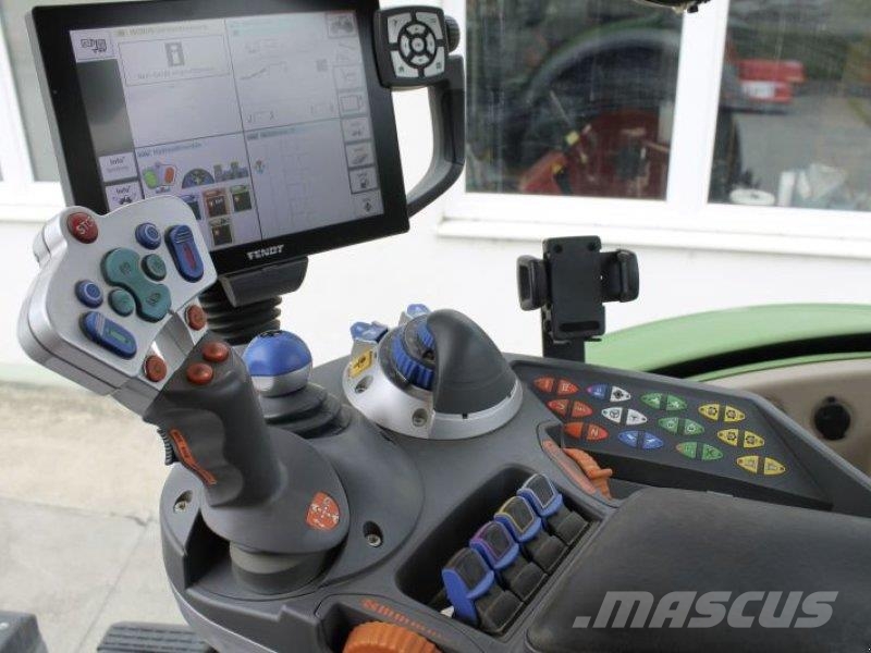 Fendt 724 Vario S4 PROFI PLUS Tractoren