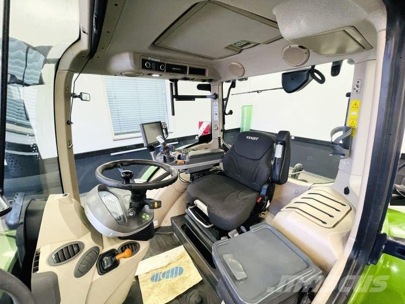 Fendt 724 VARIO S4 PROFI PLUS 拖拉机/农用车