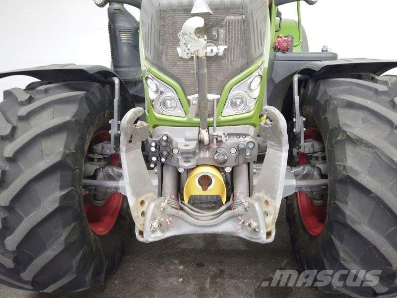 Fendt 724 VARIO S4 PROFI PLUS Traktorji