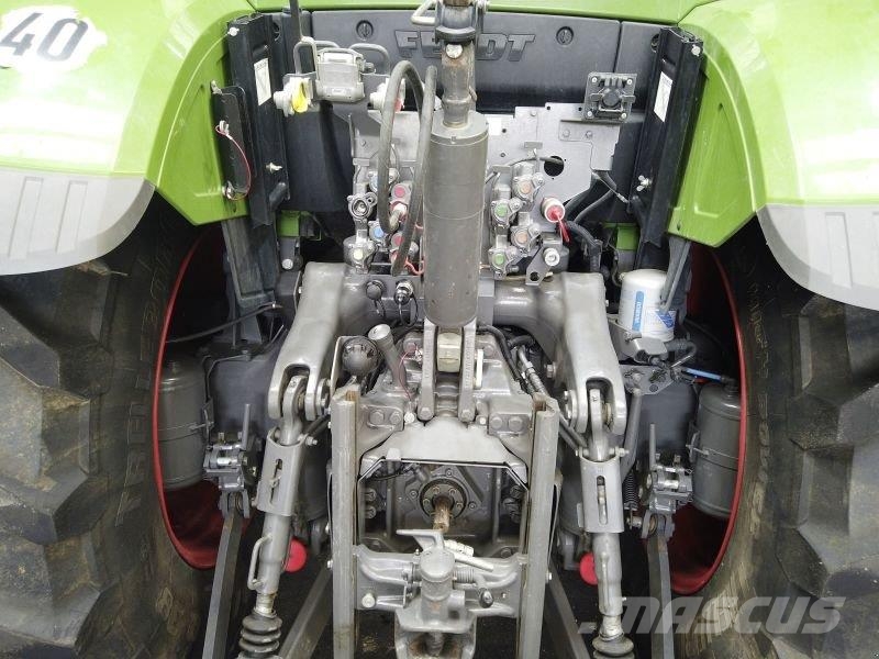 Fendt 724 VARIO S4 PROFI PLUS Traktorji