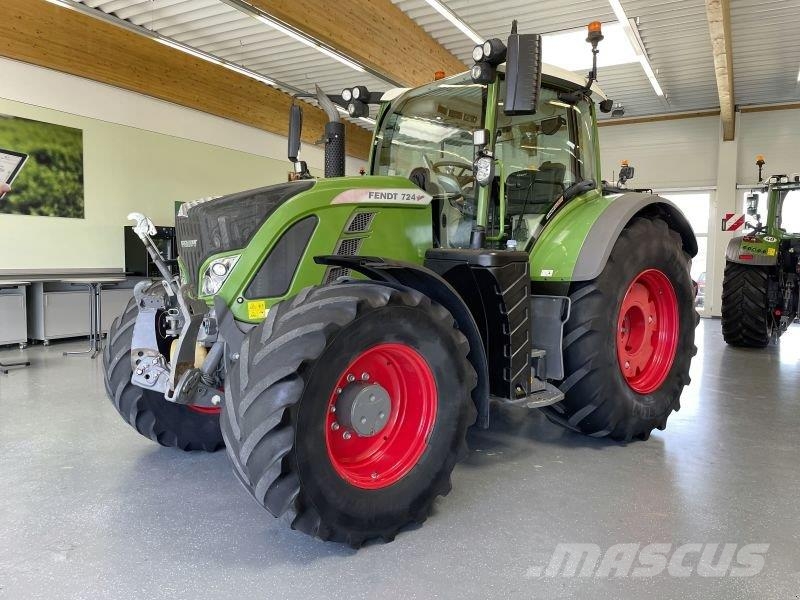 Fendt 724 VARIO S4 PROFI PLUS Traktorji