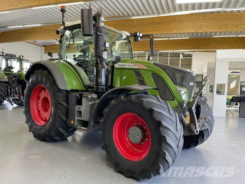Fendt 724 VARIO S4 PROFI PLUS Traktorji