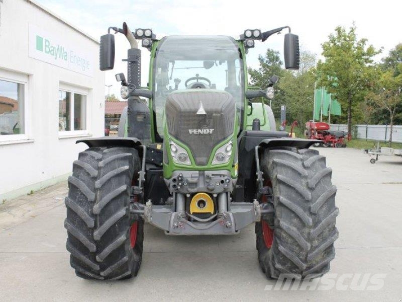 Fendt 724 Vario S4 PROFI PLUS Tractoren