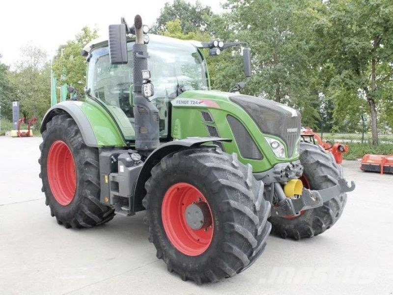 Fendt 724 Vario S4 PROFI PLUS Tractoren