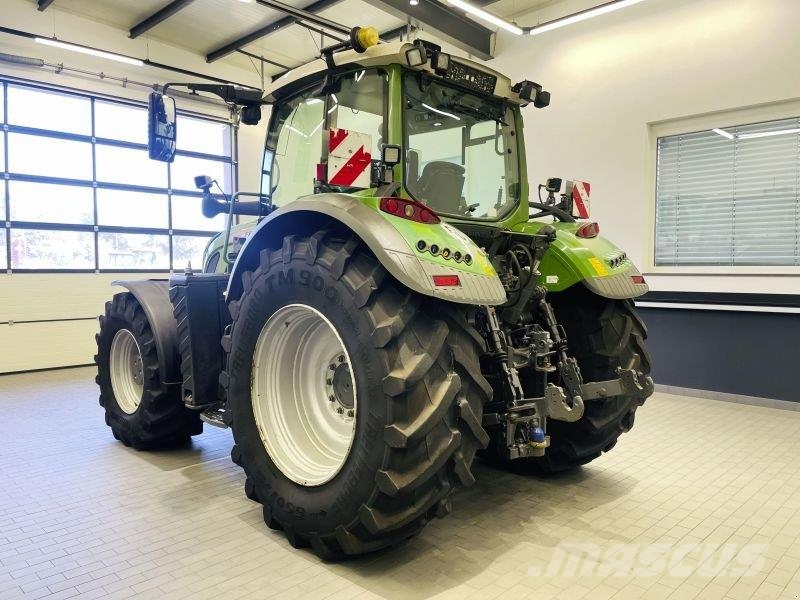 Fendt 724 VARIO S4 PROFI PLUS 拖拉机/农用车
