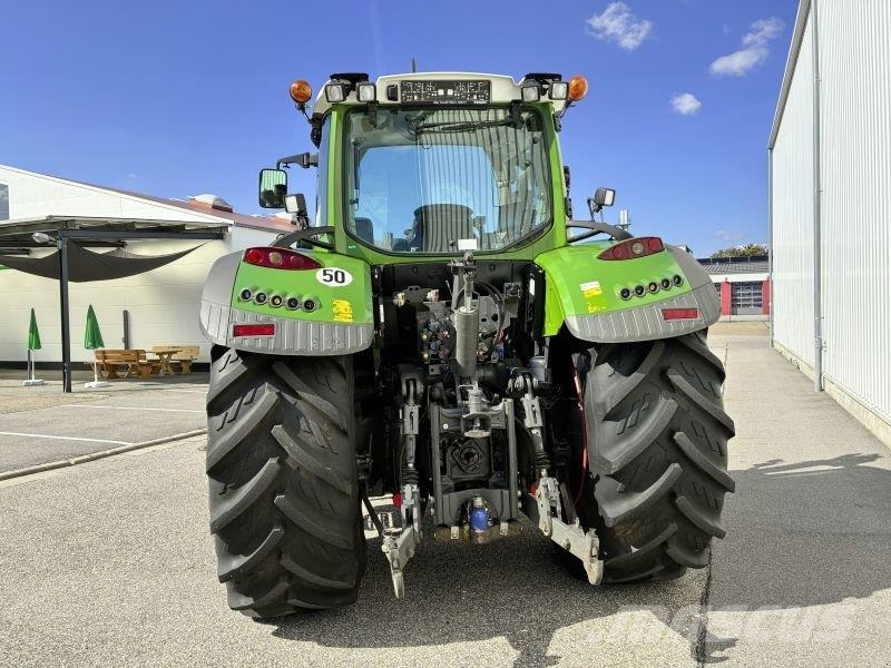 Fendt 724 VARIO S4 PROFI PLUS Tractoren