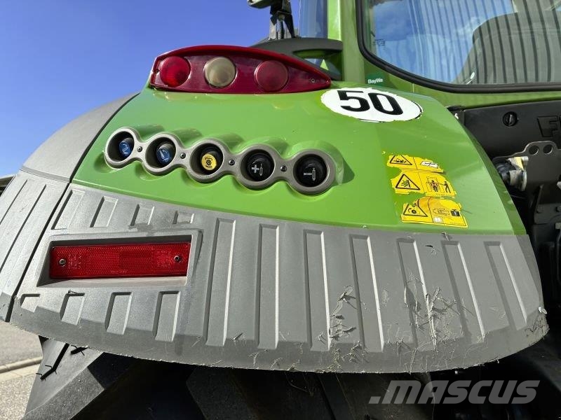 Fendt 724 VARIO S4 PROFI PLUS Tractoren