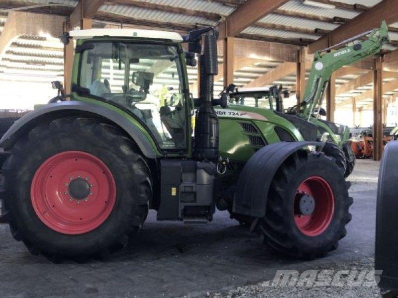 Fendt 724 VARIO S4 PROFI PLUS Traktoren