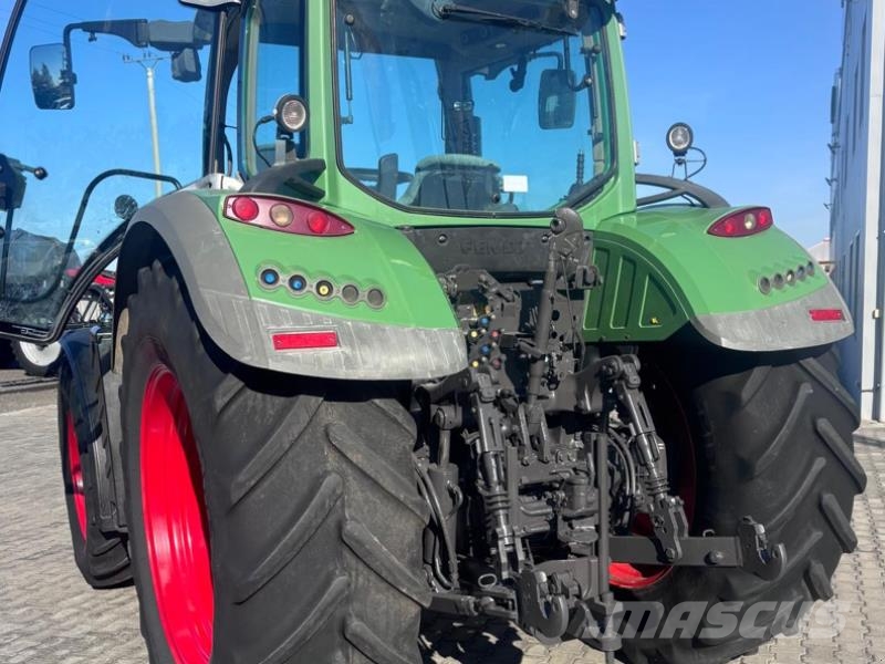 Fendt 724 Vario SCR Profi الجرارات