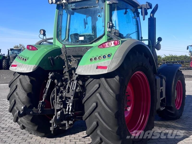 Fendt 724 Vario SCR Profi الجرارات