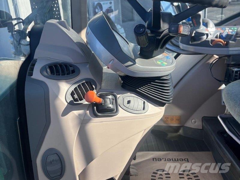 Fendt 724 Vario SCR Profi الجرارات
