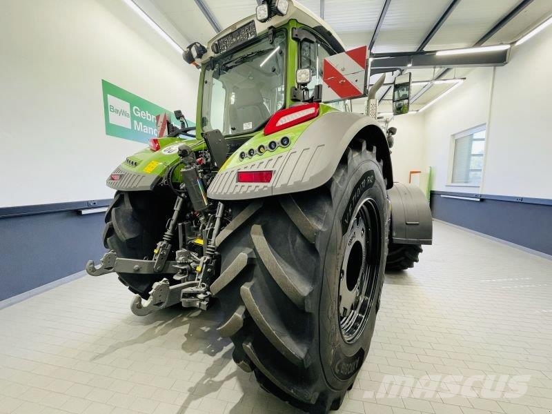 Fendt 728 GEN7 PROFI PLUS S2 Traktory