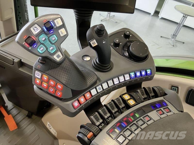 Fendt 728 VARIO GEN7 PROFI PLUS Tratores Agrícolas usados