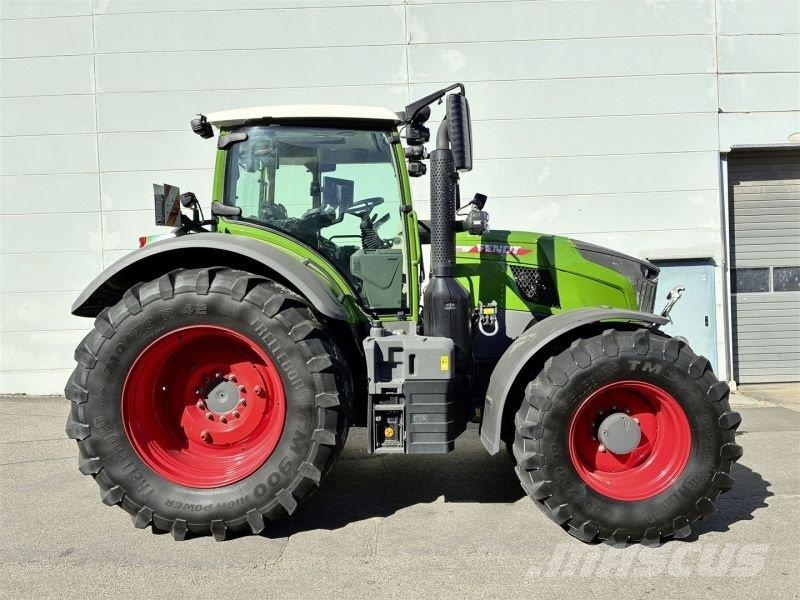Fendt 728 VARIO GEN7 PROFI+ S2 Traktoren