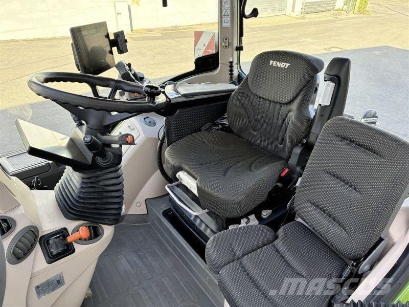 Fendt 728 VARIO GEN7 PROFI+ S2 Traktoren