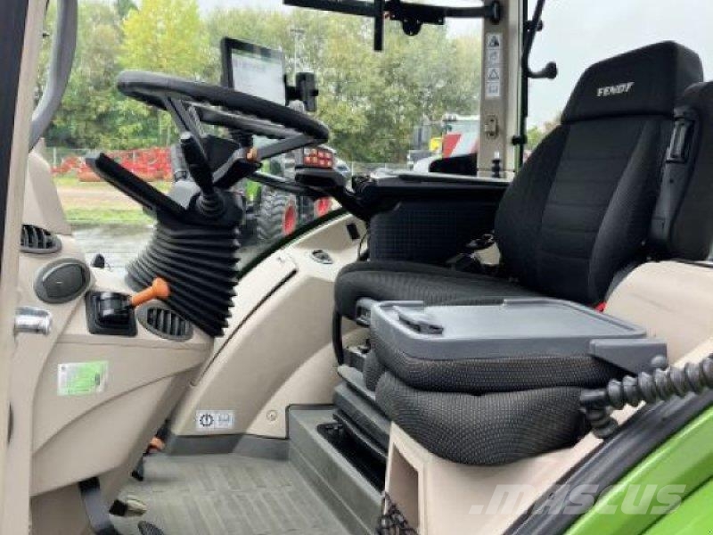 Fendt 728 VARIO GEN7 PROFI PLUS Tractoren