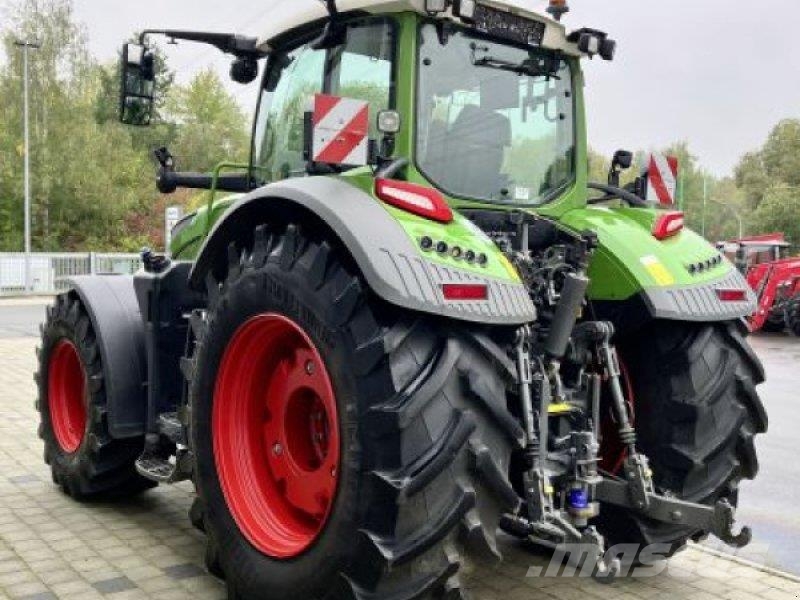 Fendt 728 VARIO GEN7 PROFI PLUS Tractoren