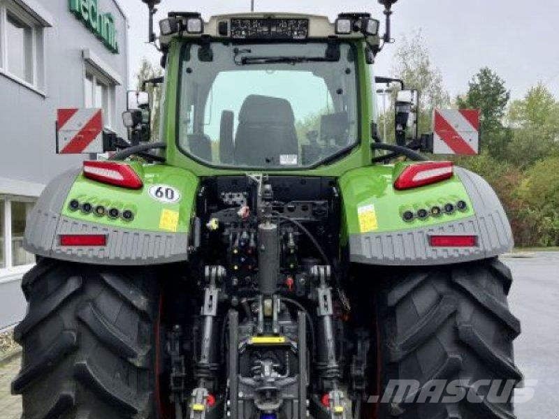 Fendt 728 VARIO GEN7 PROFI PLUS Tractoren