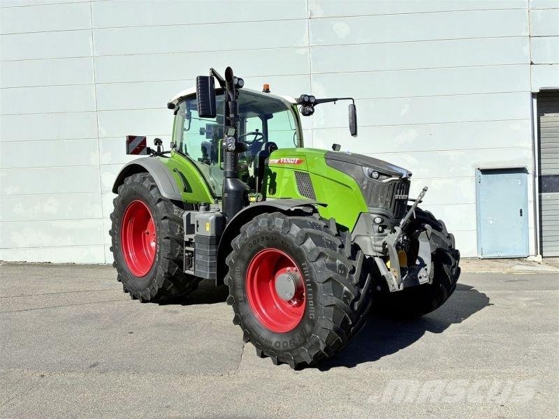 Fendt 728 VARIO GEN7 PROFI+ S2 Traktoren