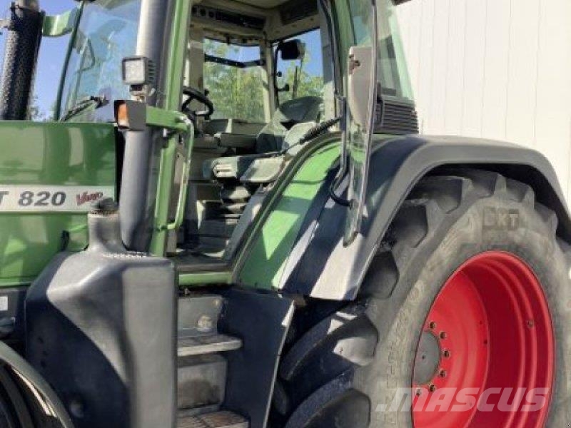 Fendt 820 Vario **RTK** Traktoren