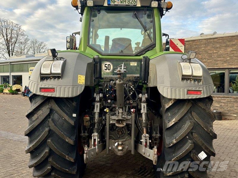 Fendt 826 Vario ProfiPlus Tracteur