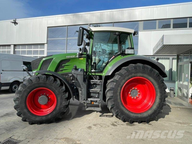 Fendt 828 Vario ProfiPlus Трактори