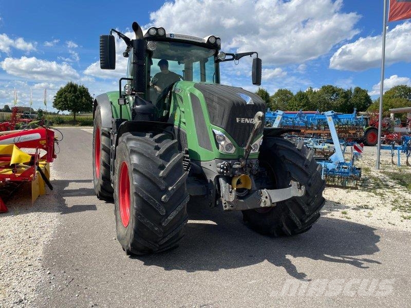 Fendt 828 Vario ProfiPlus Tractoren