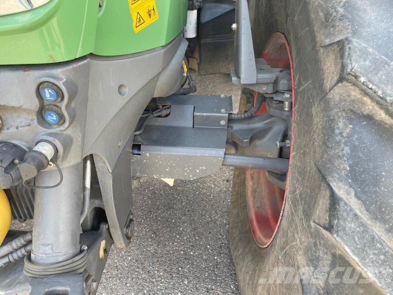 Fendt 828 Vario ProfiPlus Tractoren